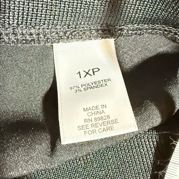 JOGGERS - black satin jogger with side pockets. Black. Size 1XP (petite). New! - Picture 7 of 7